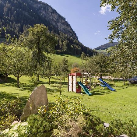 Hof Neuhaus Apartment Mayrhofen Exterior photo