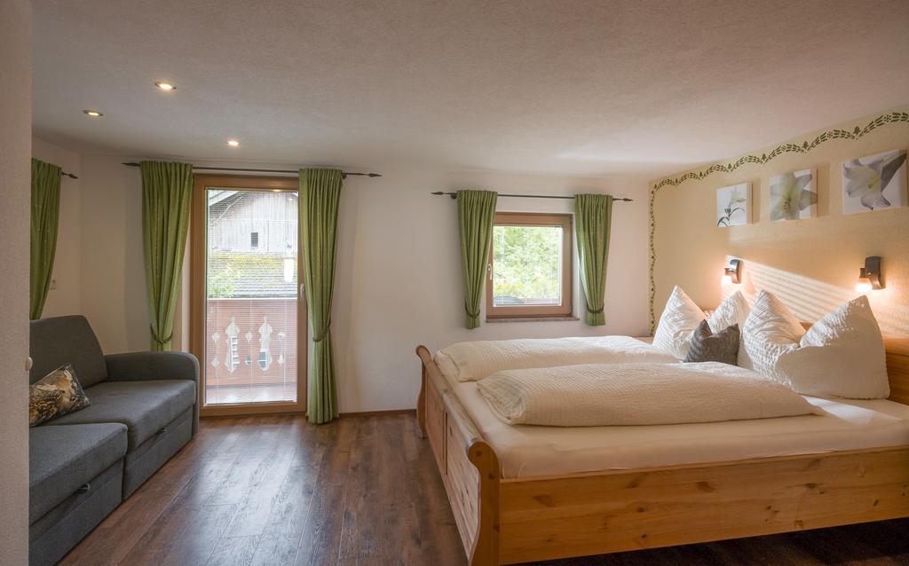 Hof Neuhaus Apartment Mayrhofen Exterior photo