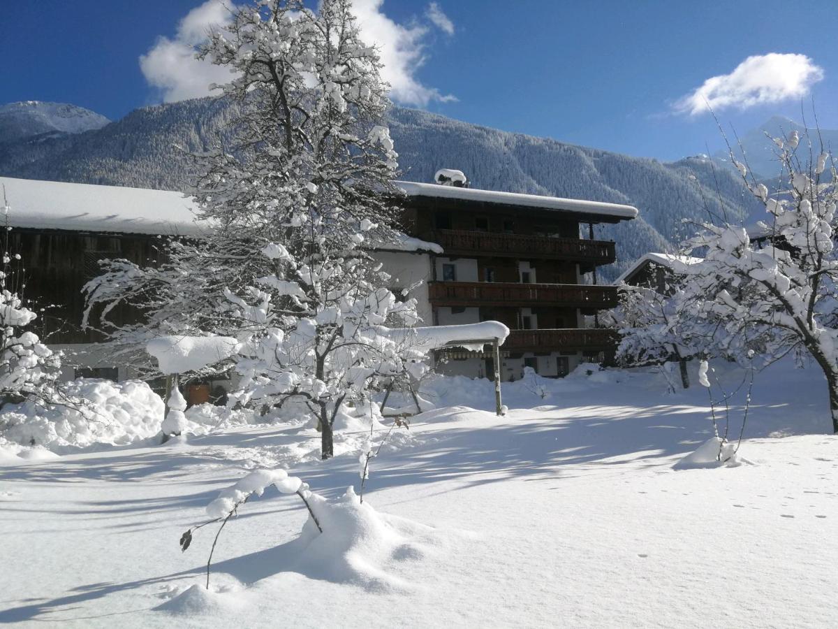 Hof Neuhaus Apartment Mayrhofen Exterior photo
