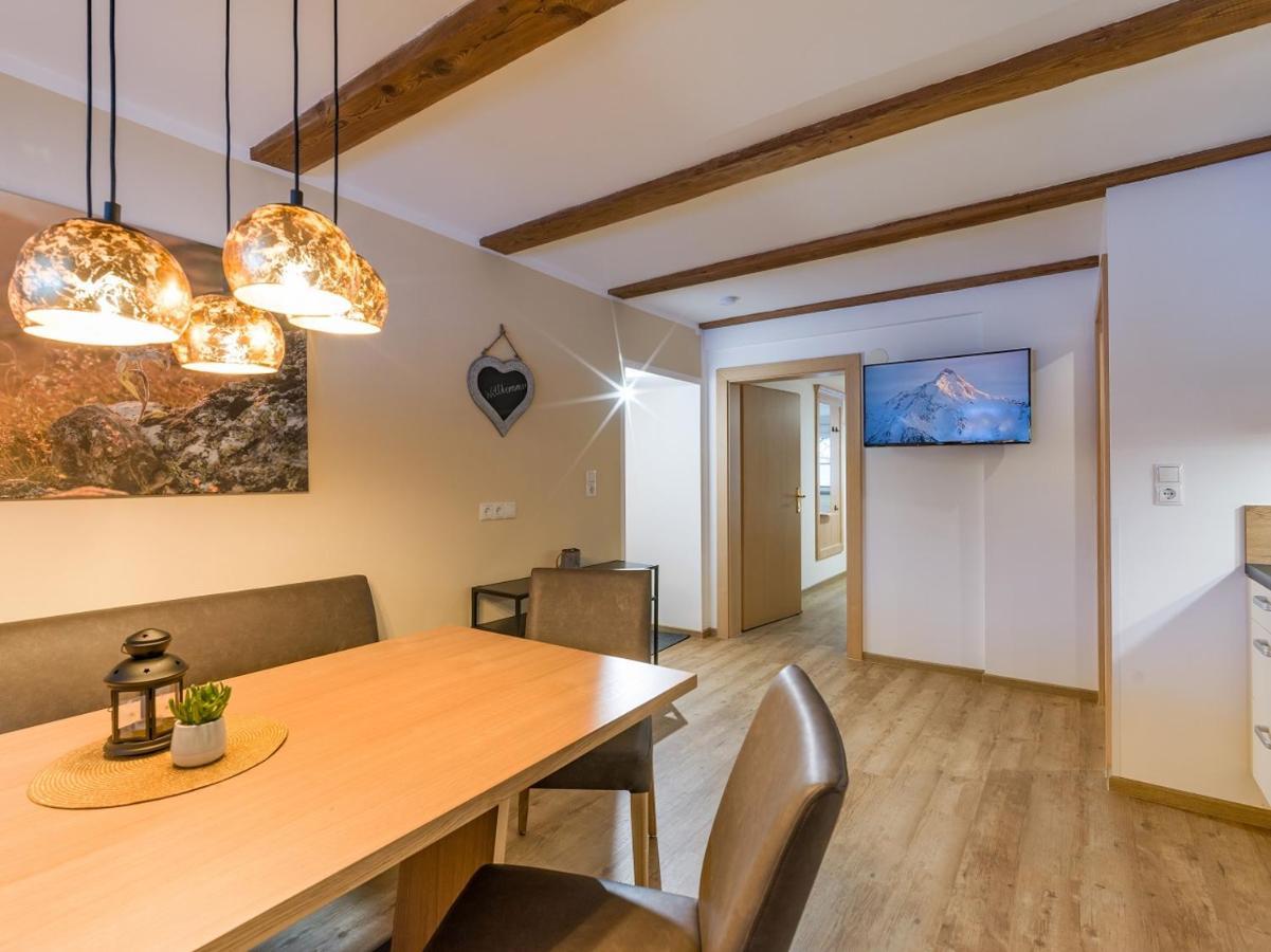 Hof Neuhaus Apartment Mayrhofen Exterior photo