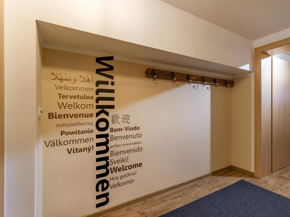 Hof Neuhaus Apartment Mayrhofen Exterior photo